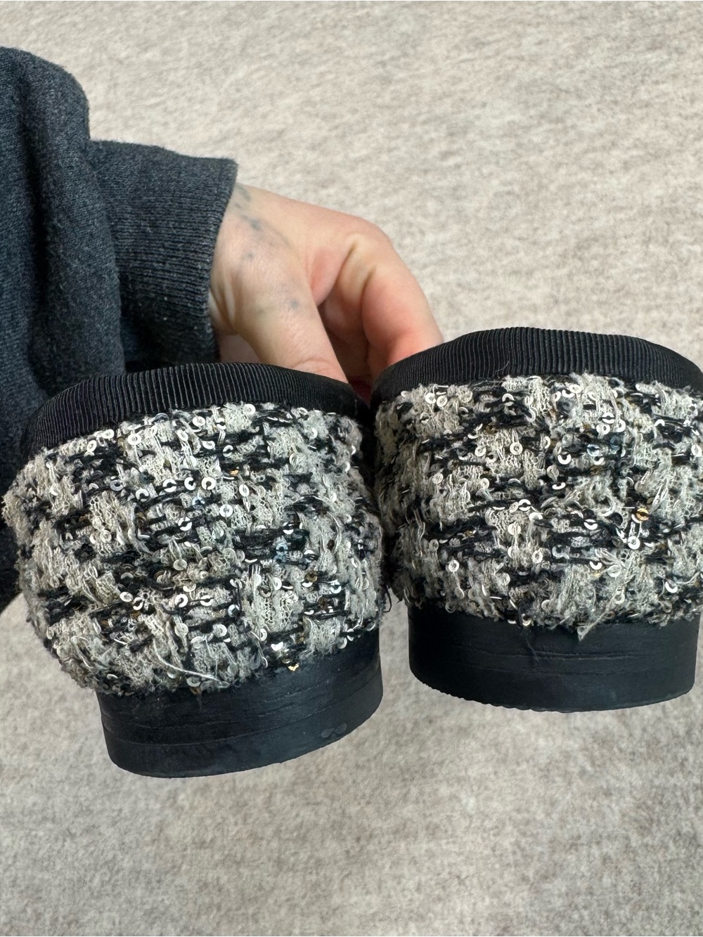 CHANEL Black & Gray Tweed Cap-Toe Bow Ballet Flats - Picture 6 of 9